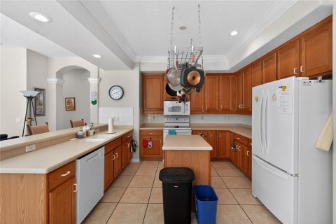 House in Hudson, Florida 3 bedrooms, 195.09 sq.m. № 2110083 - photo 15