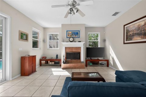 House in Hudson, Florida 3 bedrooms, 195.09 sq.m. № 2110083 - photo 8