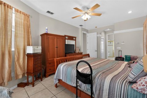 House in Hudson, Florida 3 bedrooms, 195.09 sq.m. № 2110083 - photo 25