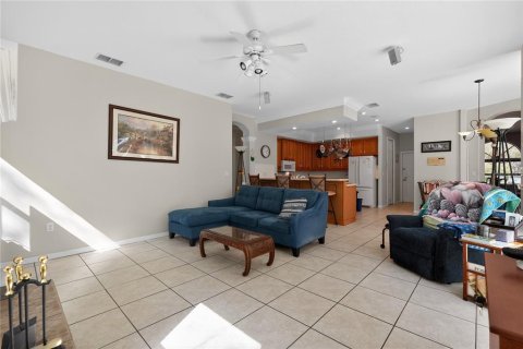 House in Hudson, Florida 3 bedrooms, 195.09 sq.m. № 2110083 - photo 9
