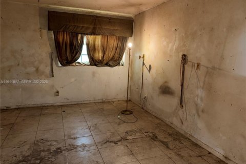 Villa ou maison à vendre à Miami, Floride: 2 chambres, 103.31 m2 № 1968573 - photo 4