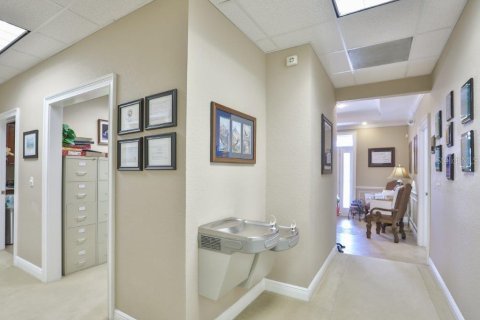 Commercial property in Apollo Beach, Florida 175.59 sq.m. № 2206148 - photo 12