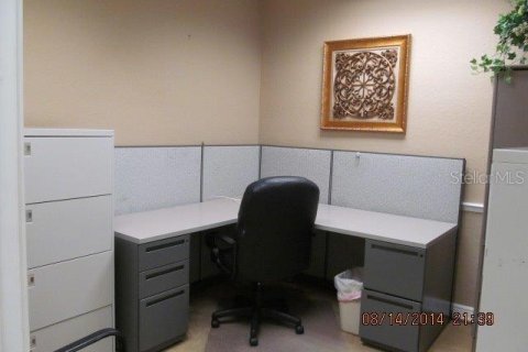 Commercial property in Apollo Beach, Florida 175.59 sq.m. № 2206148 - photo 8