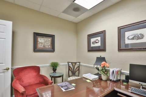 Commercial property in Apollo Beach, Florida 175.59 sq.m. № 2206148 - photo 9