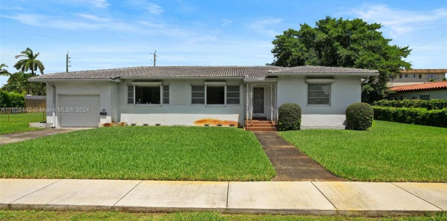 House in Dania Beach, Florida 3 bedrooms, 186.92 sq.m. № 1764505