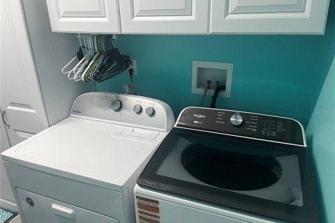 Casa en venta en Zephyrhills, Florida, 3 dormitorios, 124.86 m2 № 2410427 - foto 27