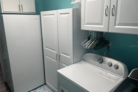 Casa en venta en Zephyrhills, Florida, 3 dormitorios, 124.86 m2 № 2410427 - foto 28
