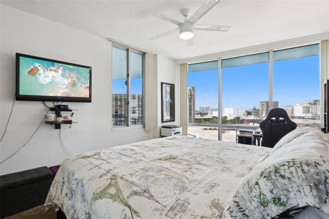 Condo in Orlando, Florida, 2 bedrooms  № 2220700 - photo 21