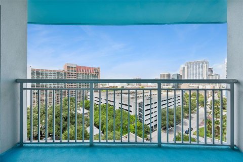 Condo in Orlando, Florida, 2 bedrooms  № 2220700 - photo 9