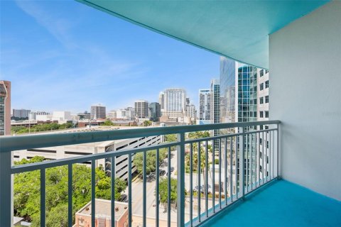 Condo in Orlando, Florida, 2 bedrooms  № 2220700 - photo 7