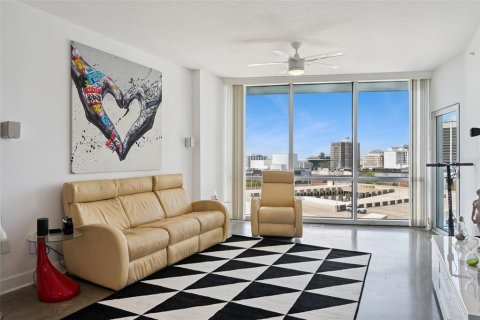 Condo in Orlando, Florida, 2 bedrooms  № 2220700 - photo 4