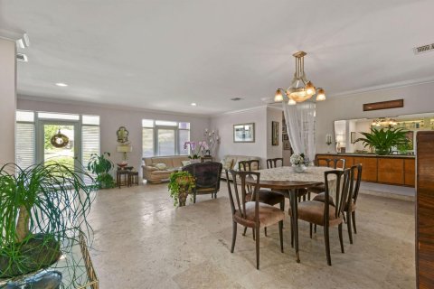House in Palm Beach Gardens, Florida 3 bedrooms, 232.35 sq.m. № 2272174 - photo 6
