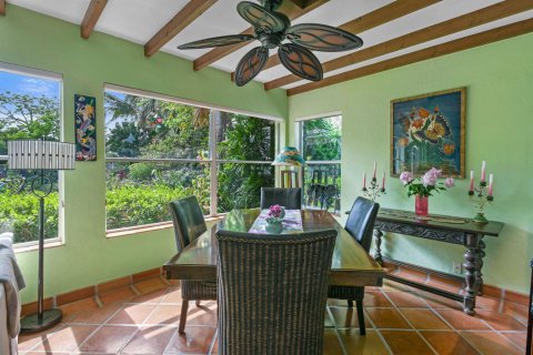 House in Palm Beach Gardens, Florida 3 bedrooms, 232.35 sq.m. № 2272174 - photo 9