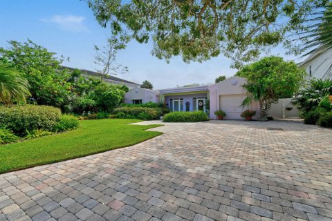 House in Palm Beach Gardens, Florida 3 bedrooms, 232.35 sq.m. № 2272174