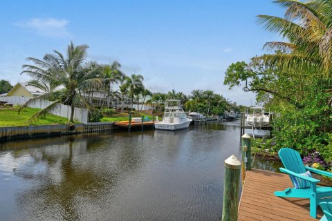 House in Palm Beach Gardens, Florida 3 bedrooms, 232.35 sq.m. № 2272174 - photo 29