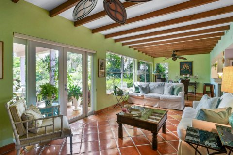 House in Palm Beach Gardens, Florida 3 bedrooms, 232.35 sq.m. № 2272174 - photo 7