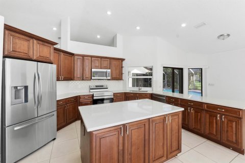 House in Coral Springs, Florida 5 bedrooms, 246.47 sq.m. № 2422356 - photo 19