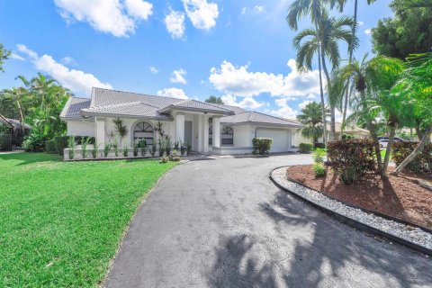 House in Coral Springs, Florida 5 bedrooms, 246.47 sq.m. № 2422356