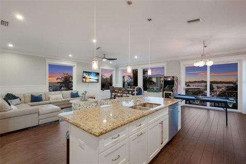 Villa ou maison à vendre à Bradenton Beach, Floride: 5 chambres, 307.32 m2 № 2237526 - photo 21