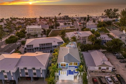 Villa ou maison à vendre à Bradenton Beach, Floride: 5 chambres, 307.32 m2 № 2237526 - photo 5