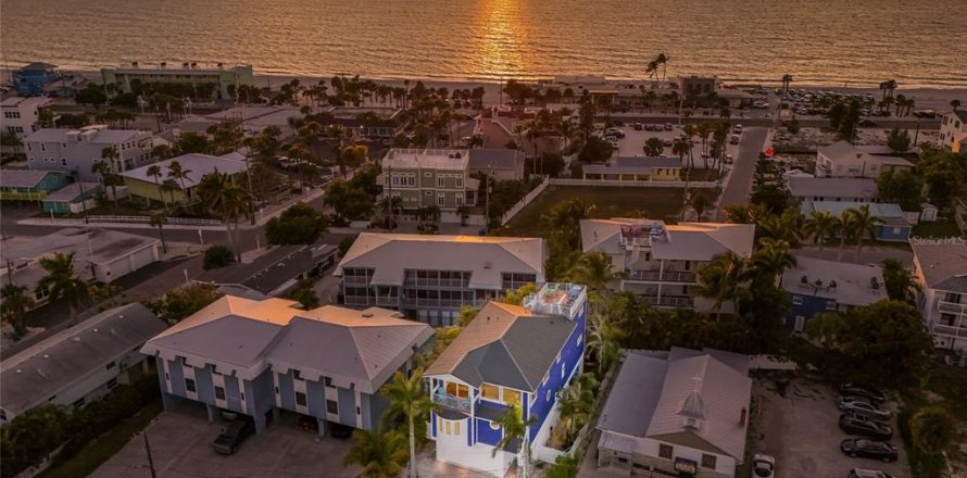 Villa ou maison à Bradenton Beach, Floride 5 chambres, 307.32 m2 № 2237526