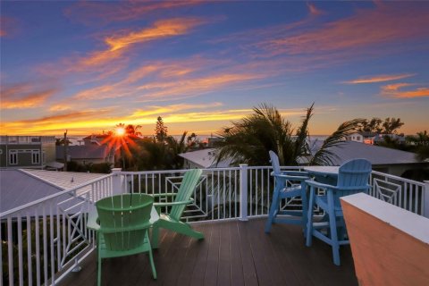 Villa ou maison à vendre à Bradenton Beach, Floride: 5 chambres, 307.32 m2 № 2237526 - photo 8