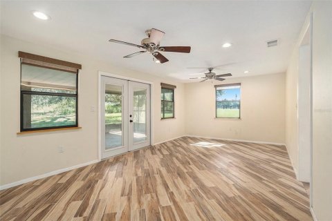 Villa ou maison à vendre à Zephyrhills, Floride: 3 chambres, 136.01 m2 № 1901897 - photo 15