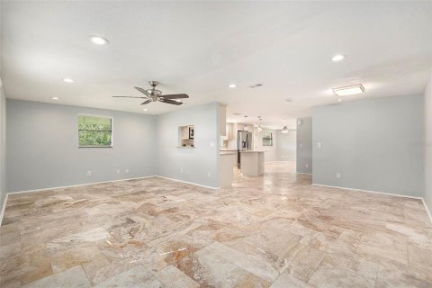 Villa ou maison à vendre à Zephyrhills, Floride: 3 chambres, 136.01 m2 № 1901897 - photo 6