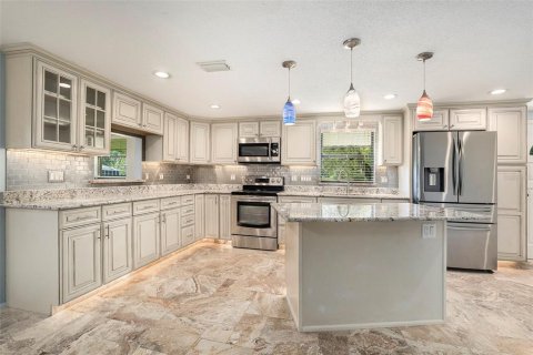 Villa ou maison à vendre à Zephyrhills, Floride: 3 chambres, 136.01 m2 № 1901897 - photo 10