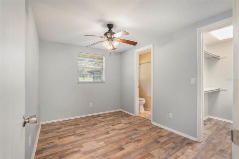 Villa ou maison à vendre à Zephyrhills, Floride: 3 chambres, 136.01 m2 № 1901897 - photo 23