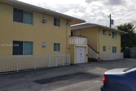 Снять в аренду квартиру в Халландейл-Бич, Флорида 1 спальня, 756.22м2, № 2004374 - фото 13