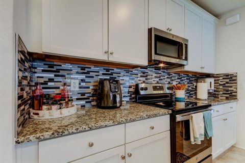 Casa en venta en Dade City, Florida, 4 dormitorios, 205.87 m2 № 1658172 - foto 13