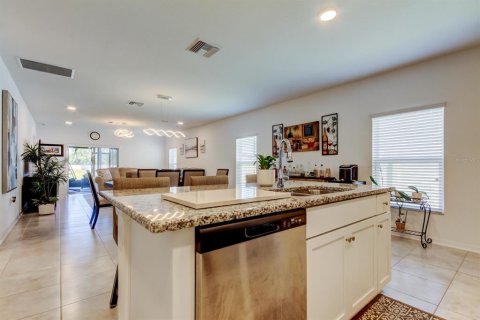 Casa en venta en Dade City, Florida, 4 dormitorios, 205.87 m2 № 1658172 - foto 12