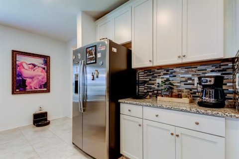 Casa en venta en Dade City, Florida, 4 dormitorios, 205.87 m2 № 1658172 - foto 11