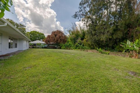 House in St. Lucie, Florida 3 bedrooms, 144.56 sq.m. № 2077535 - photo 12