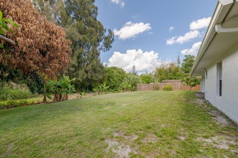 House in St. Lucie, Florida 3 bedrooms, 144.56 sq.m. № 2077535 - photo 8