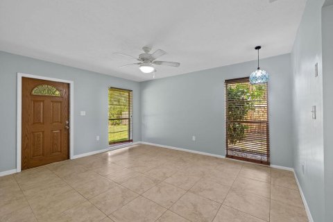 House in St. Lucie, Florida 3 bedrooms, 144.56 sq.m. № 2077535 - photo 28