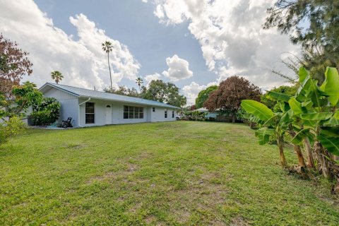 House in St. Lucie, Florida 3 bedrooms, 144.56 sq.m. № 2077535 - photo 11