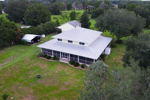 House in Altoona, Florida 3 bedrooms, 230.77 sq.m. № 1911040 - photo 5