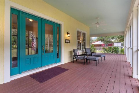 House in Altoona, Florida 3 bedrooms, 230.77 sq.m. № 1911040 - photo 8