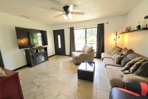 Casa en venta en Port Orange, Florida, 3 dormitorios, 125.14 m2 № 1919788 - foto 5