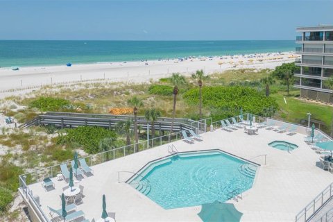 Condominio en venta en Saint Pete Beach, Florida, 3 dormitorios, 157.19 m2 № 1853312 - foto 3