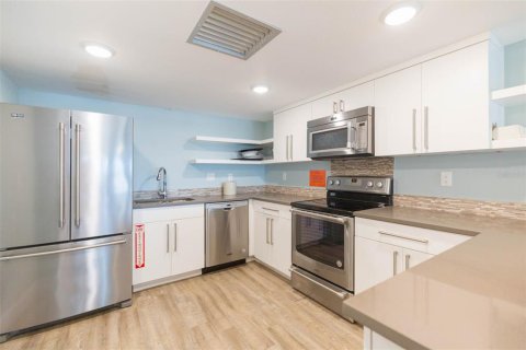 Condominio en venta en Saint Pete Beach, Florida, 3 dormitorios, 157.19 m2 № 1853312 - foto 27
