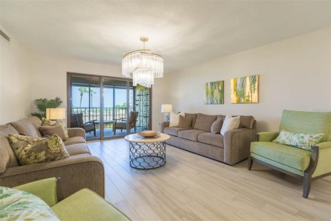 Condominio en venta en Saint Pete Beach, Florida, 3 dormitorios, 157.19 m2 № 1853312 - foto 12