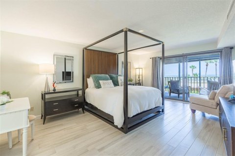 Condominio en venta en Saint Pete Beach, Florida, 3 dormitorios, 157.19 m2 № 1853312 - foto 19