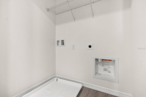 Adosado en alquiler en Apopka, Florida, 3 dormitorios, 152.36 m2 № 1717111 - foto 17