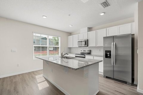 Adosado en alquiler en Apopka, Florida, 3 dormitorios, 152.36 m2 № 1717111 - foto 4