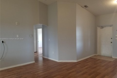 Condo in Cutler Bay, Florida, 3 bedrooms  № 1762849 - photo 6