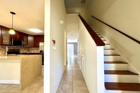 Купить таунхаус в Дирфилд-Бич, Флорида 2 спальни, 134.34м2, № 2038927 - фото 11