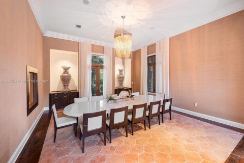 House in Coral Gables, Florida 8 bedrooms, 1100.61 sq.m. № 1882505 - photo 13
